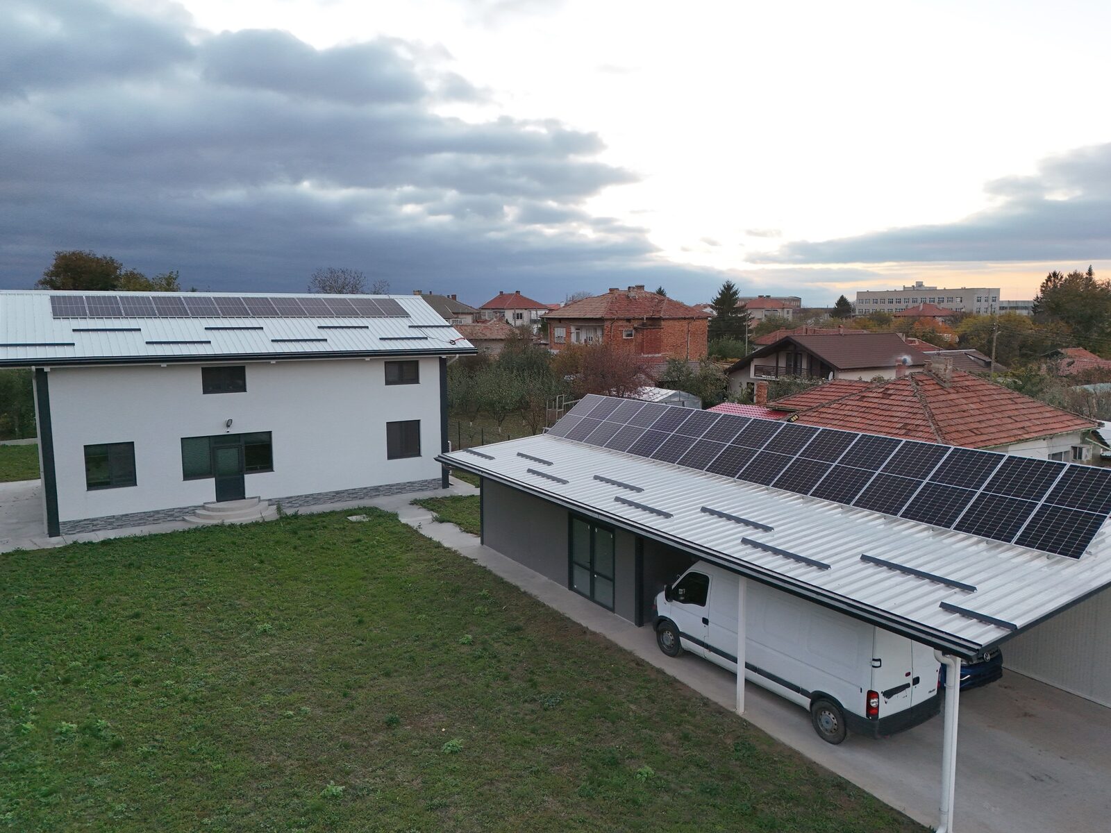 Хибридна on-grid централа — Huawei + Daye, 45 kWh батерии